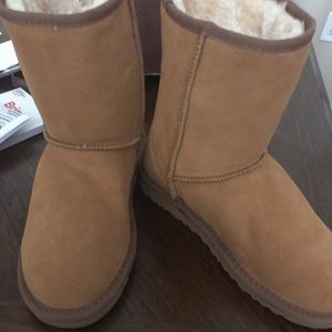 UGG Classic Short ll Boots